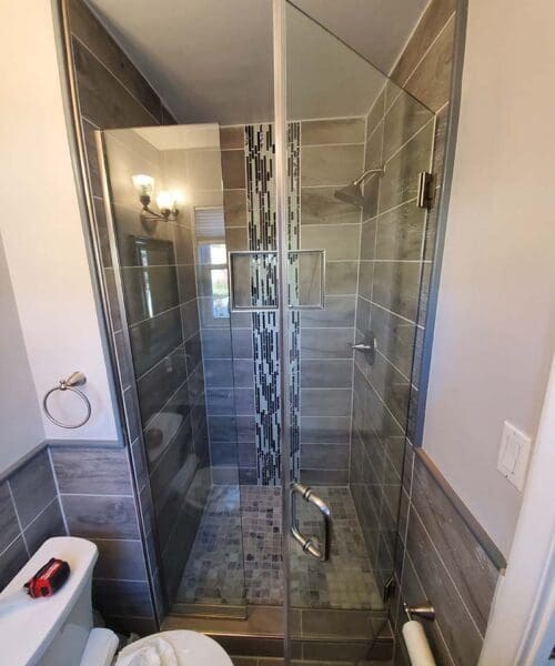 Frameless shower door