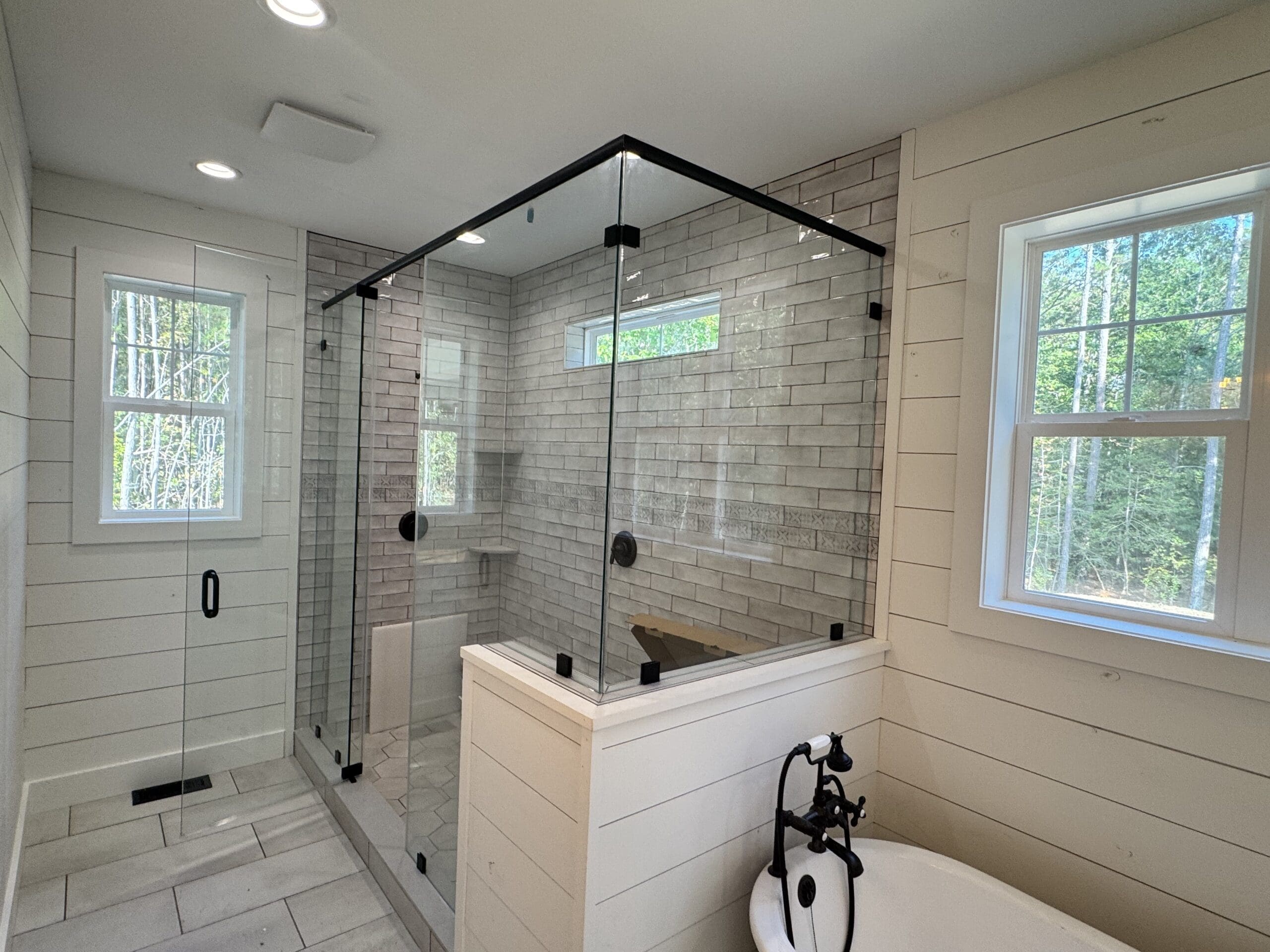 Corner Shower with Header